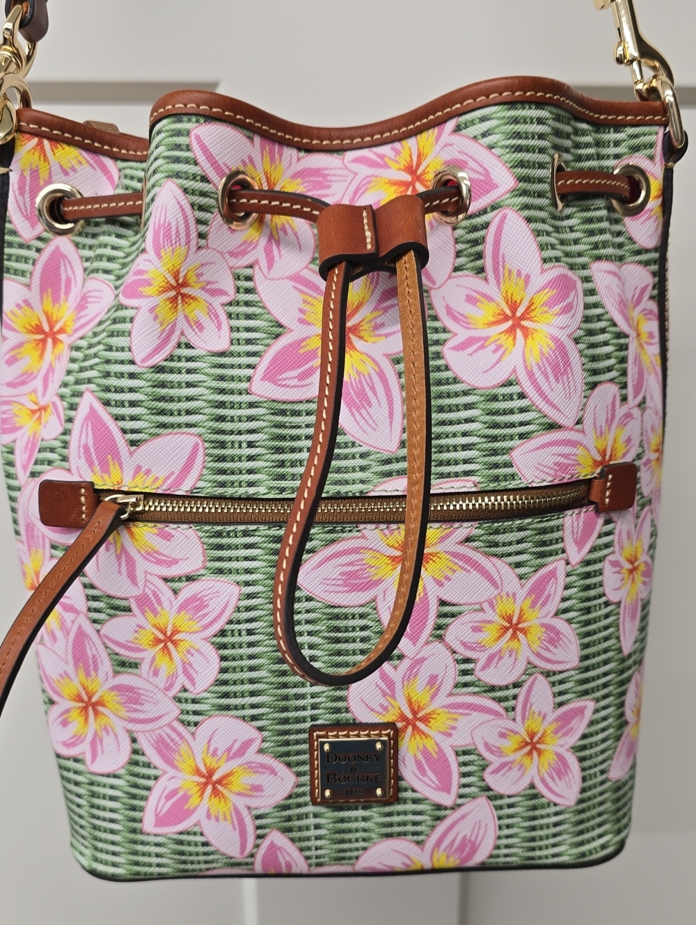 NEW Dooney & Bourke Drawstring Shoulderbag - Picture 2 of 9